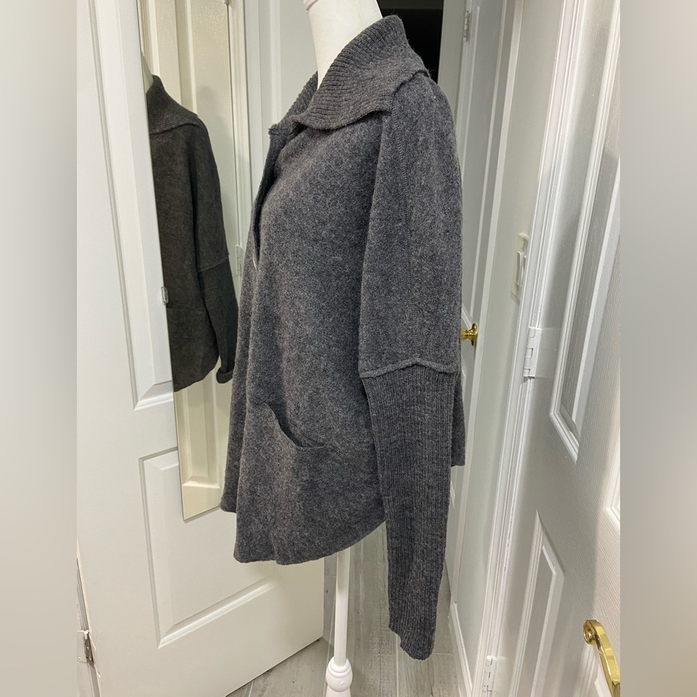 For Cynthia Charcoal  100% Wool  Sweater - Picture 6 of 8